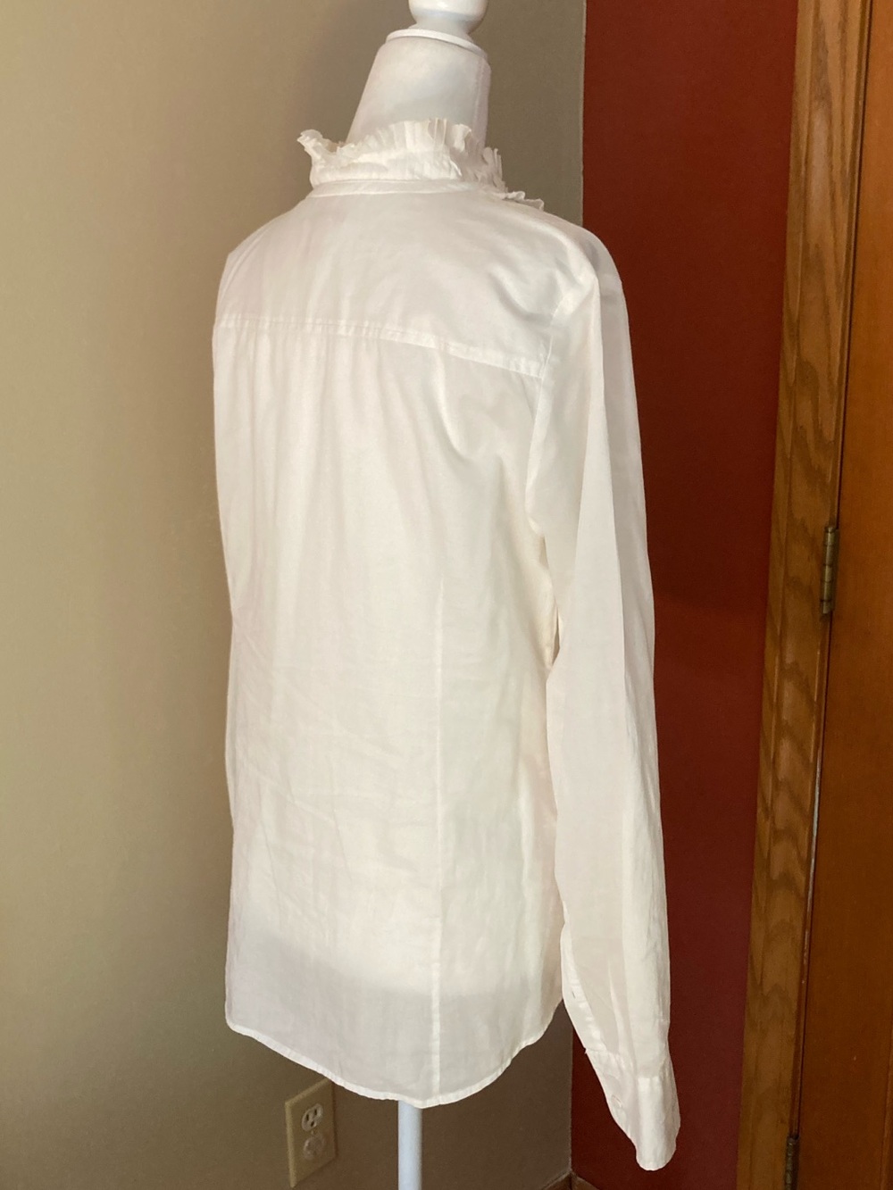 J. Crew White Ruffled Button-Front Blouse Size 8 - Picture 8 of 10